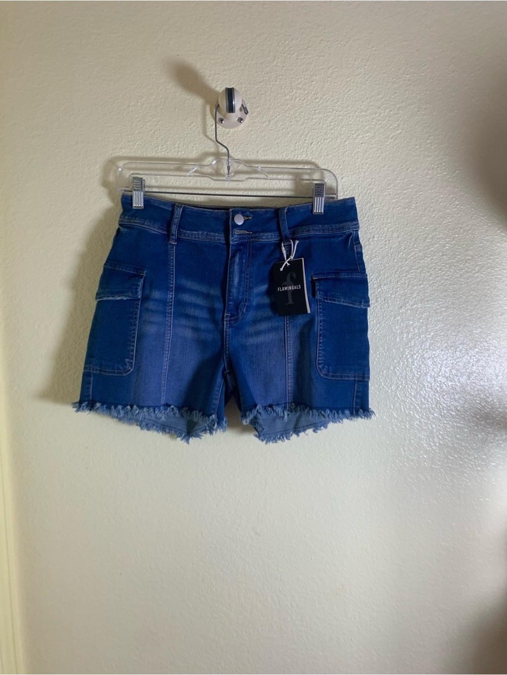NWOT Flamingals Slimming High-Rise Dark Blue Denim Cargo Shorts, Size L